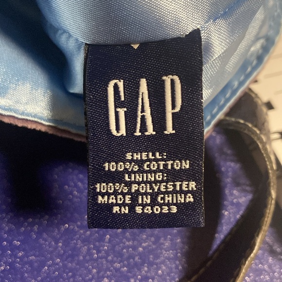 Gap velvet Kids lavender purse flaws the straps are peeling and on the side - Picture 2 of 9